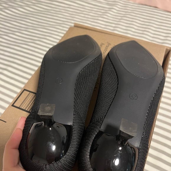 Semwiss Women's Low Heel Classic Pumps Pointed Toe Kitten Heels Shoes - Picture 3 of 9